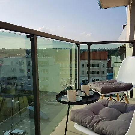 Kavi #1, Sunset View Pilsen